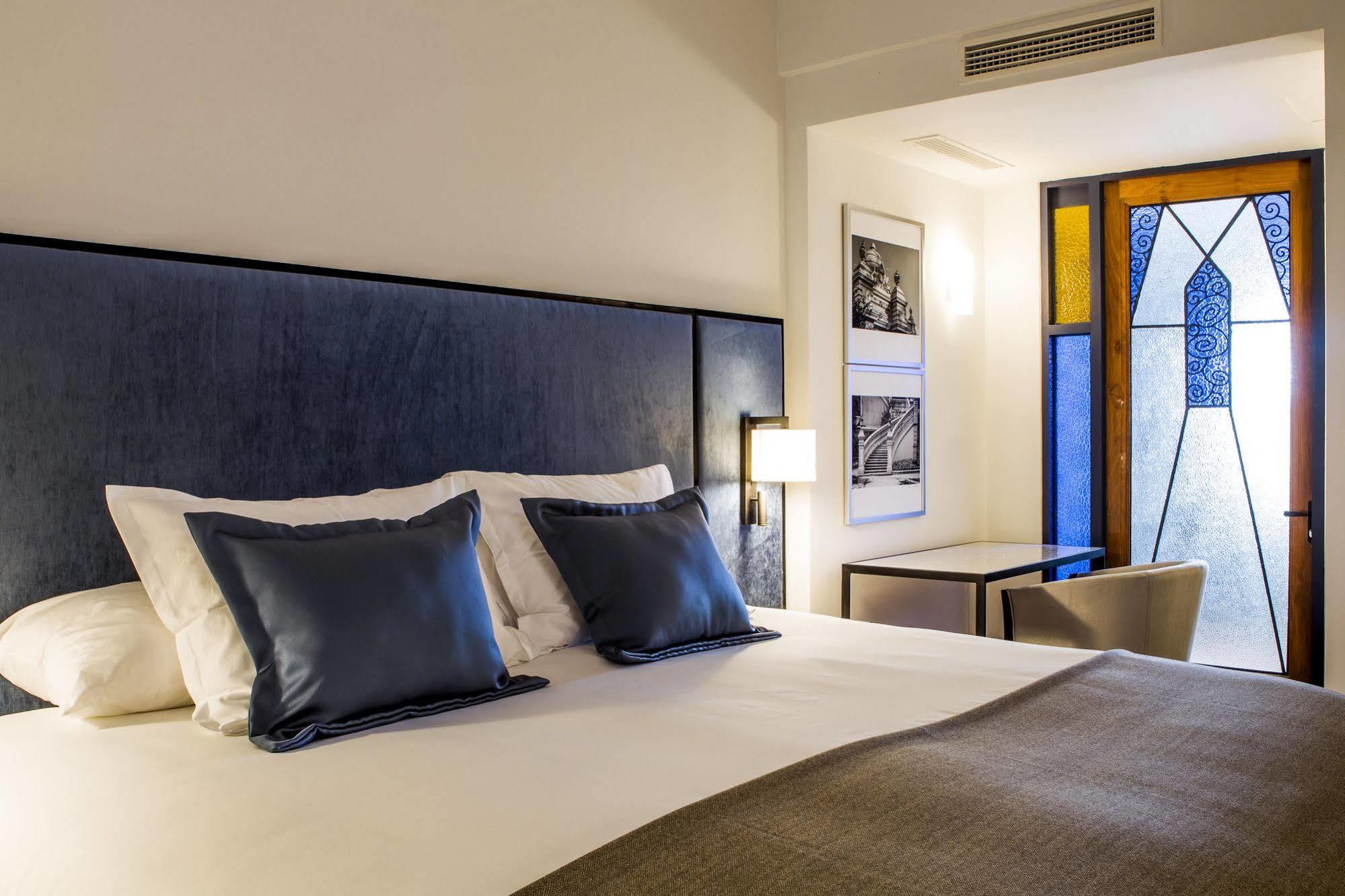 Hotel Luciano K ซานติอาโก ภายนอก รูปภาพ
